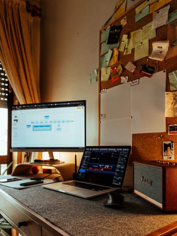 Tips for Organizing a Clutter-Free Home Office to Boost Productivity and Comfort